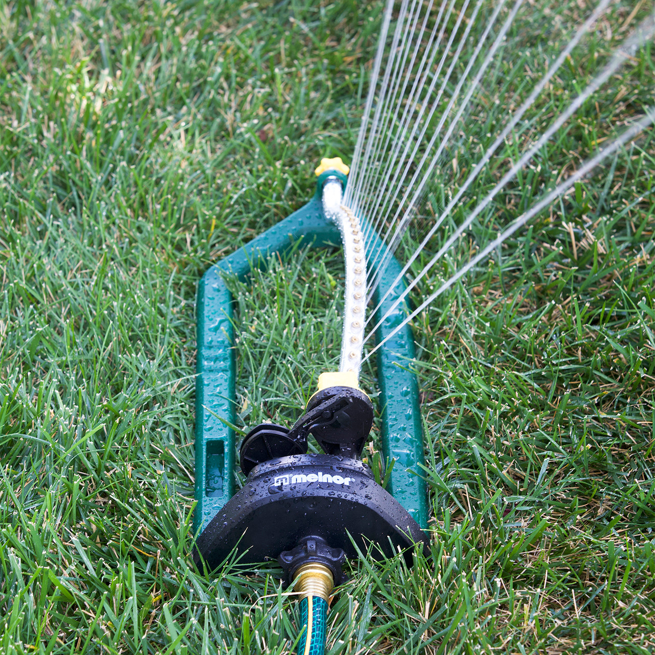 Melnor EasyGrow Oscillating Sprinkler - Thumbnail 3