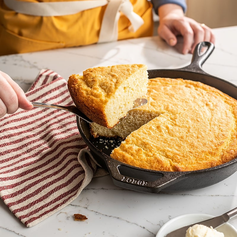Lodge True Southern Skillet Cornbread Mix oz