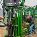 Powerlock 1075 Series Hydraulic Squeeze Chute 1075LV
