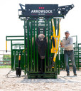 Arrowlock 88 Series Cattle Squeeze Chute 8800LV