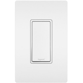 Pass & Seymour Decorator Single Pole Lighted Quiet Switch - White