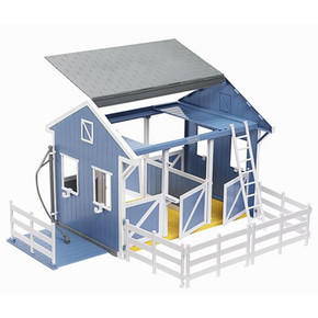 Breyer Freedom Series Country Stable With Wash Stall