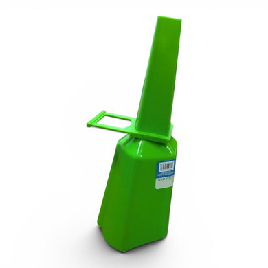 Audubon Durable Plastic Seed Scoop - 1.5 Lb