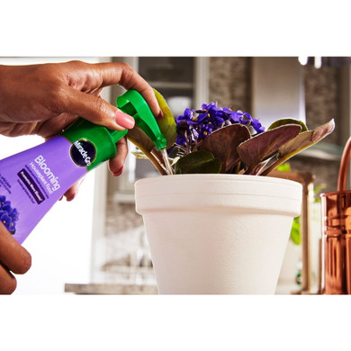 Miracle-Gro Blooming Houseplant Food - 8 oz