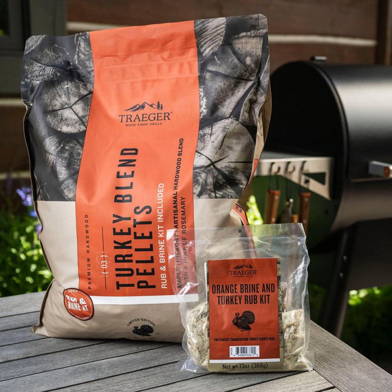 Traeger Turkey Blend Wood Pellets & Brine Kit - 18 lb