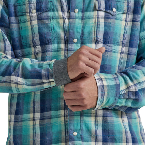 Wrangler Retro Men's Premium Modern Fit Long Sleeve Plaid Shirt - Blue