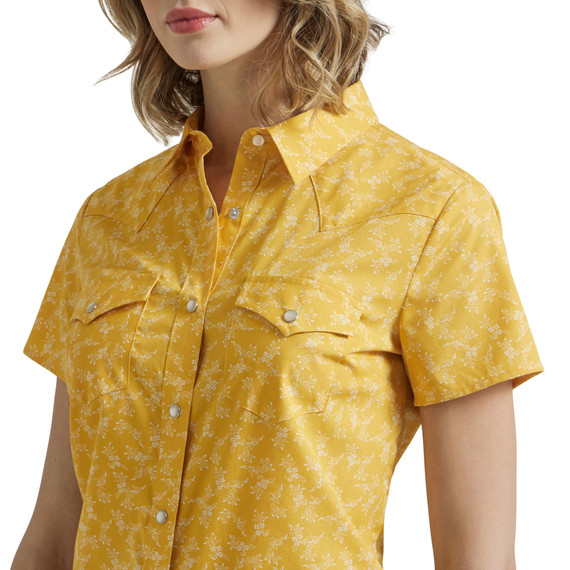 Wrangler Women's Essentials Western Short Sleeve Snap Shirt - Yellow