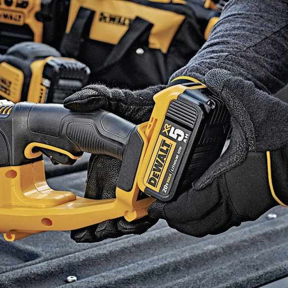 Dewalt Lithium Ion Hedge Trimmer - 20 V