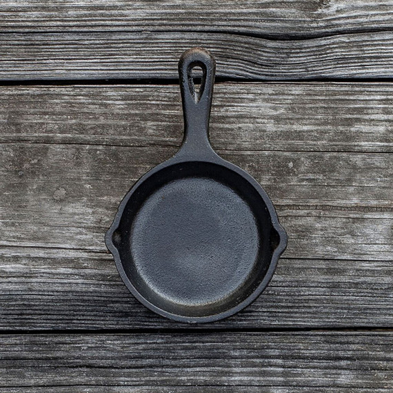 Lodge Mini Cast Iron Skillet - 6" X 3-7/8" X 7/8"