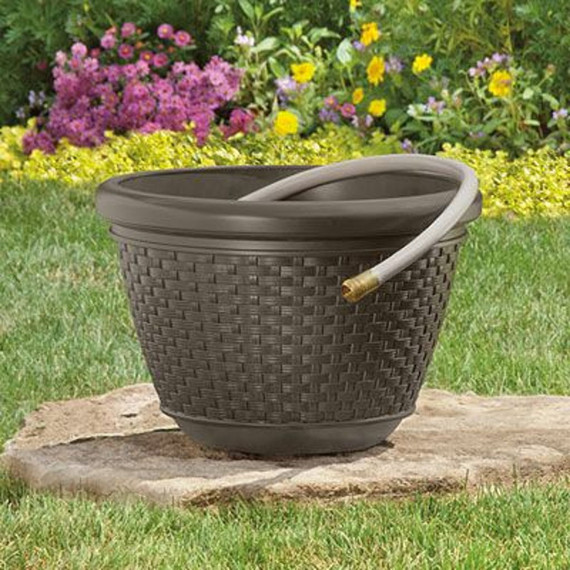 Suncast Resin Wicker Hose Pot - 100'