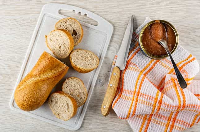 Which is Safer? Wood vs. Plastic Cutting Boards, Homegrown