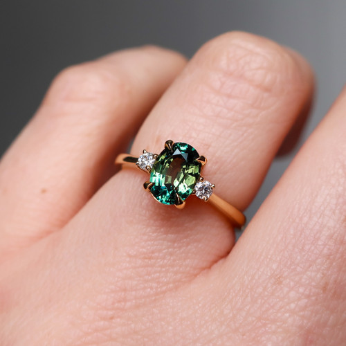 Sarah - 1.12 Oval Australian Parti Teal Sapphire Engagement Ring - [S812-SARAHR-NVST1280]