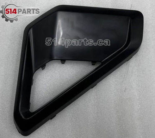 2024 - 2025 HYUNDAI KONA FRONT SIDE BUMPER COVER MOLDING - MOULURE LATÉRALE DE COUVERTURE DE PARE-CHOCS AVANT