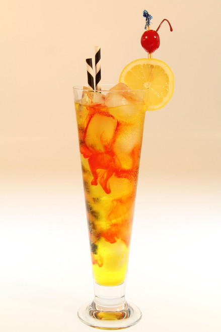 A sunshine-yellow drink with floral notes and a cheeky twist.