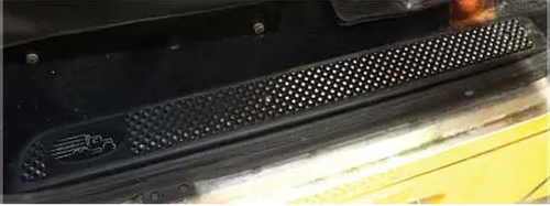 Flat Diamond Black Peterbilt 389 2008 And Newer Diamond Cut Door Sill