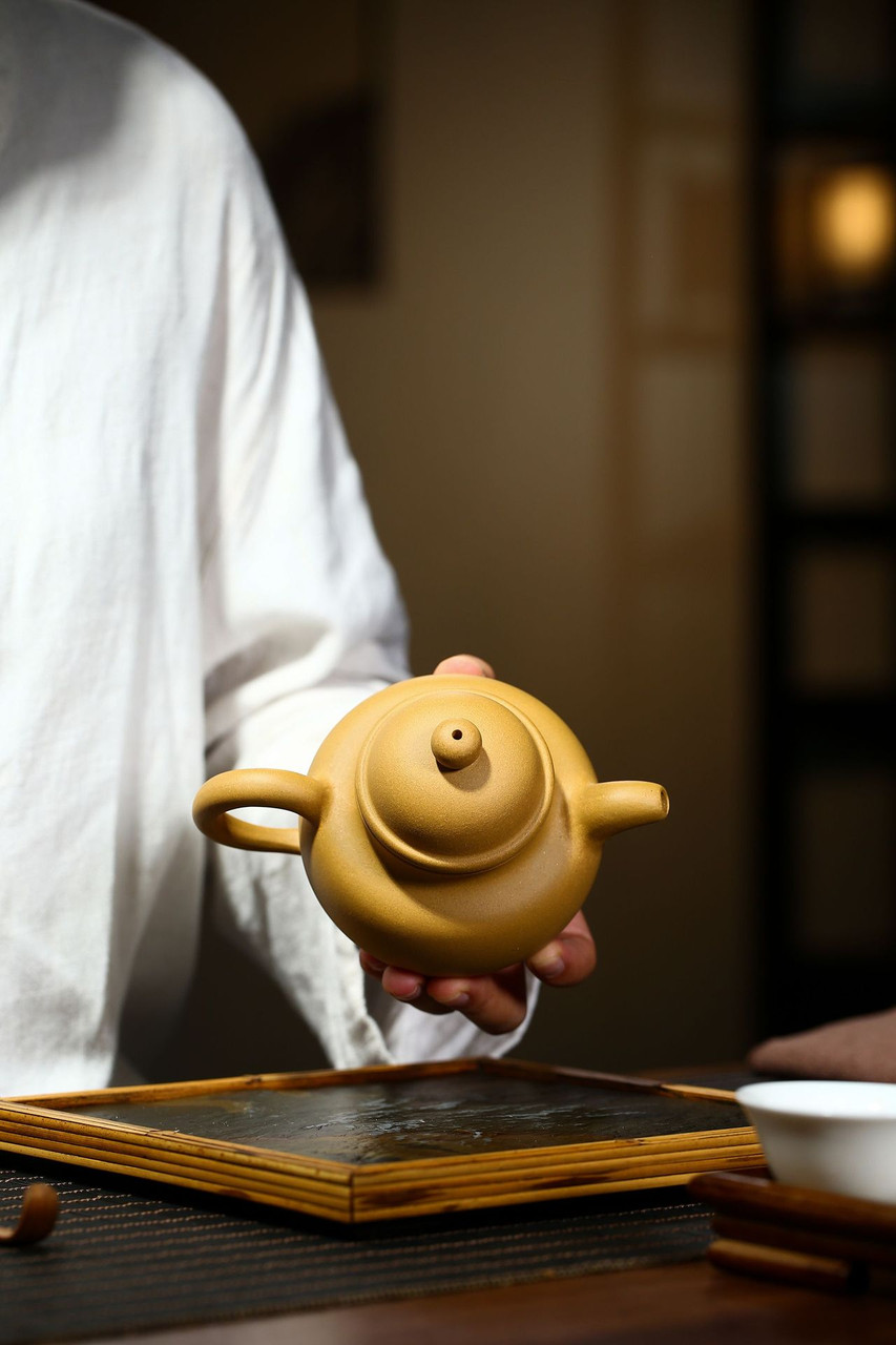 Handmade Yixing Zisha Clay Huang Jin Duan Ni Teapot