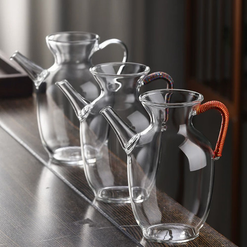 Zhi Hu Glass Fair Cup Of Tea Serving Pitcher Creamer 300ml
