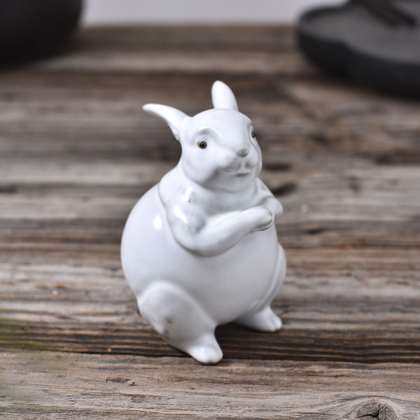 White Rabbit Ru Kiln Ceramic Tea Pet Table Decoration Ornament