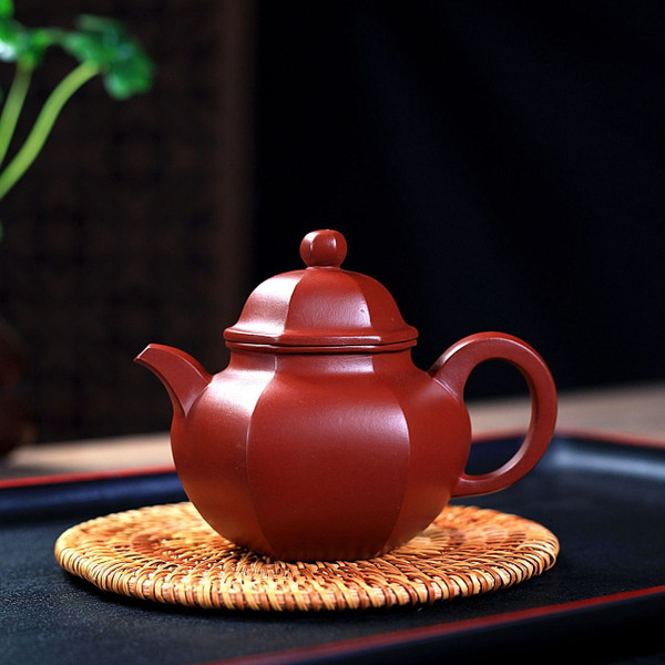 Handmade Yixing Zisha Clay Teapot Liu Fang Duo Qiu 200ml