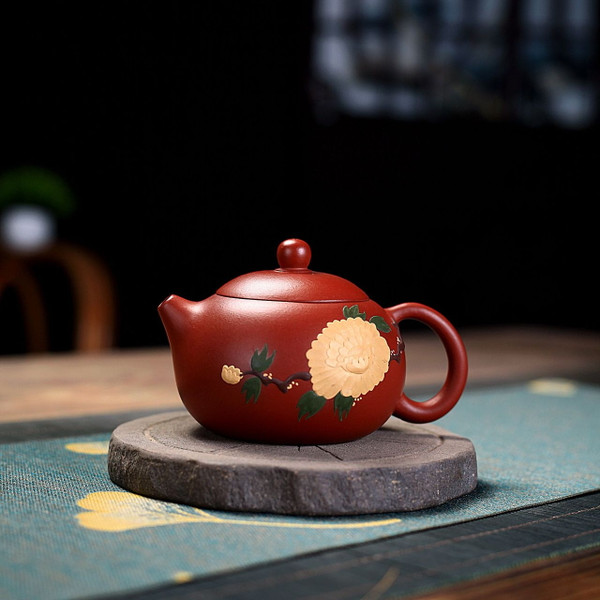 Handmade Yixing Zisha Clay Teapot Guo Se Tian Xiang 180ml