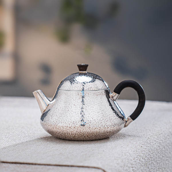 Handmade Pure Silver Teapot Meng Che Xiao Pin 150ml Handmade Pure Silver Teapot Meng Che Xiao Pin 150ml
