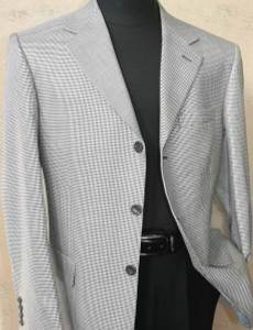 Leonardo Valenti 3 Button Silk & Wool Hound's Tooth Sportcoat  - Made in Italy  Leonardo Valenti 3 Button Silk & Wool Hound's Tooth Sportcoat  - Made in Italy