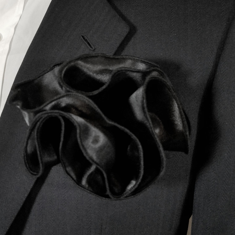 Black Satin 2-in-1 Pouf Round Pocket Square