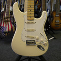 Fender USA Standard Stratocaster Olympic white  - 2nd Hand