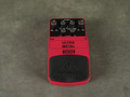 Behringer UM300 Ultra Metal Distortion FX Pedal w/Box - 2nd Hand