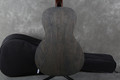 Art and Lutherie Roadhouse Denim QT Discrete w/Gig Bag - 2nd Hand