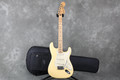 Fender Deluxe Roadhouse Stratocaster - Vintage White - Gig Bag - 2nd Hand