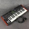 Behringer Deepmind 6 Polyphonic Synthesizer with PSU - 2nd Hand