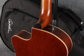 Godin 5th Avenue Kingpin II - Cognac Burst - Hard Case - 2nd Hand