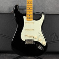 Fender American Professional II Stratocaster, Maple - Black - Case - 2nd Hand