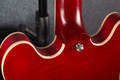 Gibson ES-335 Satin 2022 - Satin Cherry - Hard Case - 2nd Hand