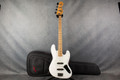 Fender Player Jazz Bass - Polar White - Gig Bag - 2nd Hand