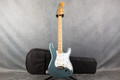 Fender Deluxe Roadhouse Stratocaster - Ice Blue Metallic - Case - 2nd Hand
