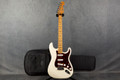 Fender Deluxe Roadhouse Stratocaster - Arctic White - Gig Bag - 2nd Hand