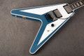 Gibson Custom Shop Richie Faulkner Flying V Custom Pelham Blue - Case - 2nd Hand