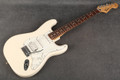 Fender Mexican Standard Stratocaster HSS - Arctic White - Hard Case - 2nd Hand