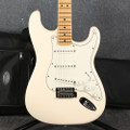 Fender Mexican Standard Stratocaster - Olympic White - Gig Bag - 2nd Hand