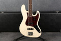 Fender American Vintage II 1966 Jazz Bass - Olympic White - Hard Case - 2nd Hand