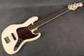 Fender American Vintage II 1966 Jazz Bass - Olympic White - Hard Case - 2nd Hand