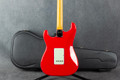 Squier Classic Vibe Simon Neil Stratocaster - Fiesta Red - Hard Case - 2nd Hand