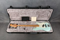 Fender Limited Edition Professional PJ - Daphne Blue - Hard Case - 2nd Hand