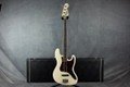 Fender American Vintage II 1966 Jazz Bass - Olympic White - Hard Case - 2nd Hand (X1157810)