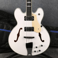 Chowny CHB-1 Hollow Body Bass Guitar - White - Gig Bag - 2nd Hand