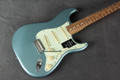 Fender Vintera 60s Stratocaster - Ice Blue Metallic - Gig Bag - 2nd Hand