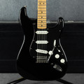 Fender Mexican Standard Stratocaster - Black - Hard Case - 2nd Hand