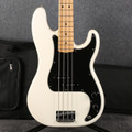 Fender Dee Dee Ramone Precision Bass - Olympic White - Gig Bag - 2nd Hand